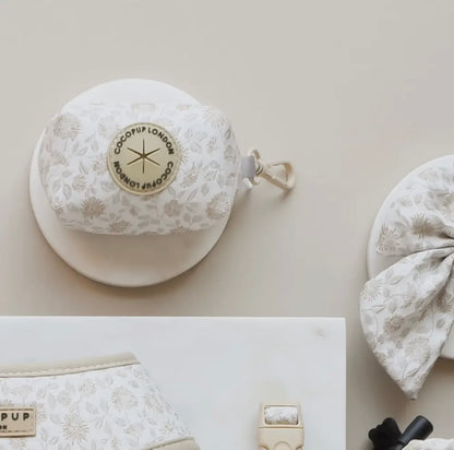 Luxuriöser Kotbeutelhalter Gartenwiese