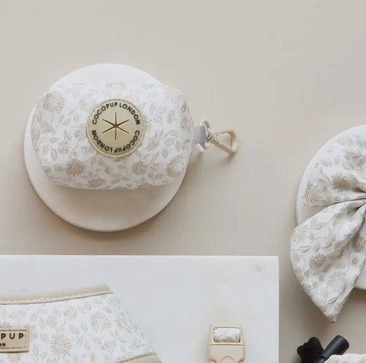 Luxuriöser Kotbeutelhalter Gartenwiese