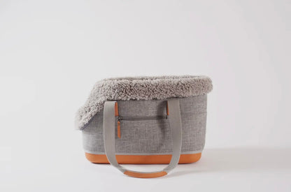 Graue Hundetasche mit Fell