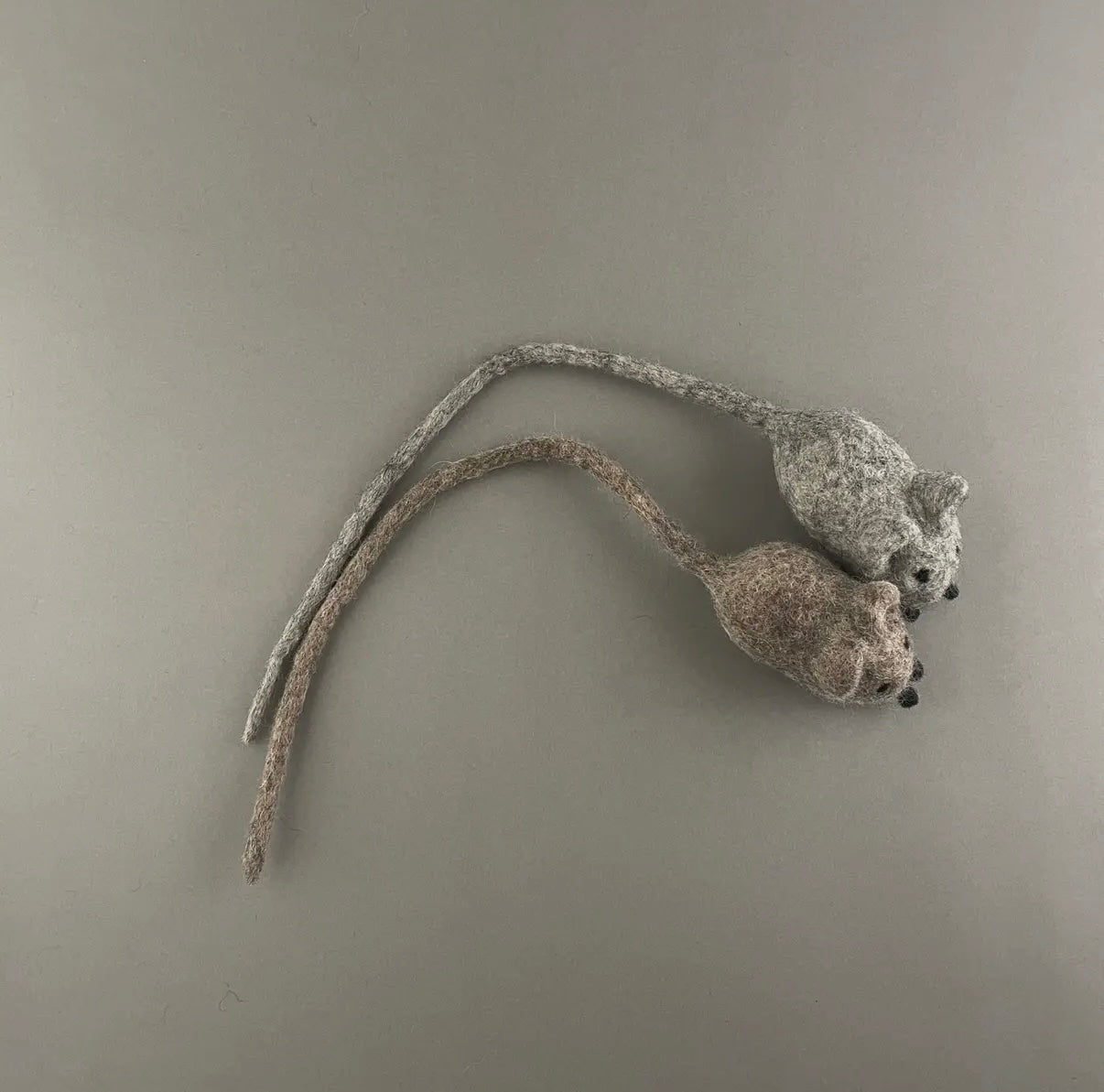 Handgefertigte Katzenmaus/Helles Grau